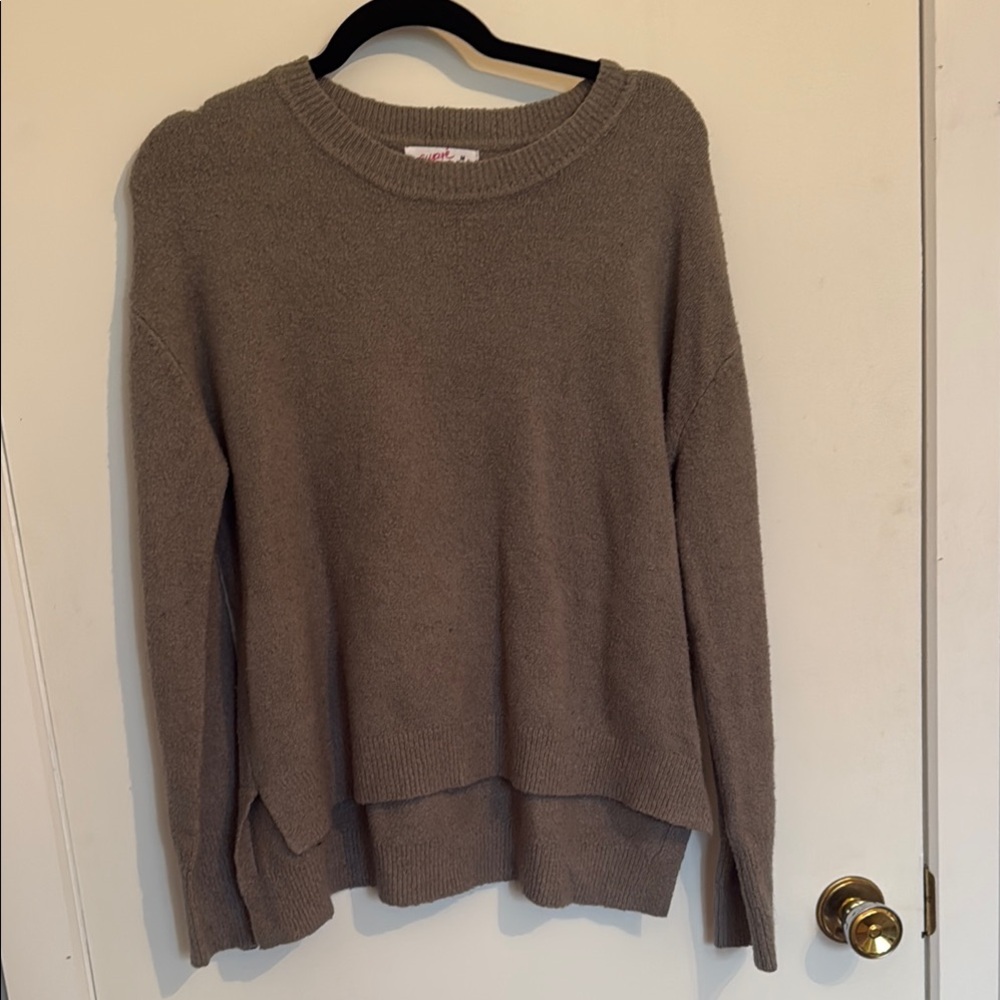 SUPRE Gray Crew Neck Sweater with Ribbed Trim